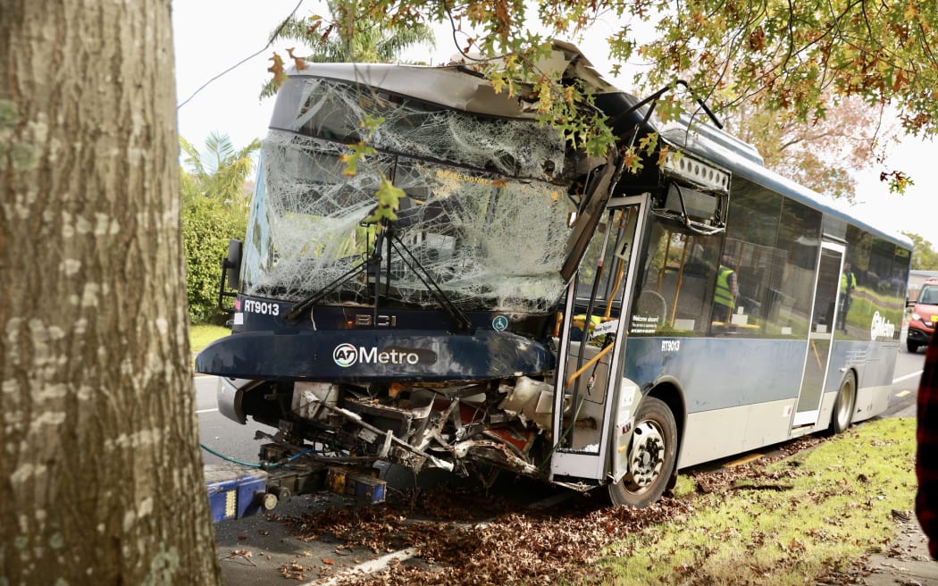 School Bus crashes into tree in Auckland