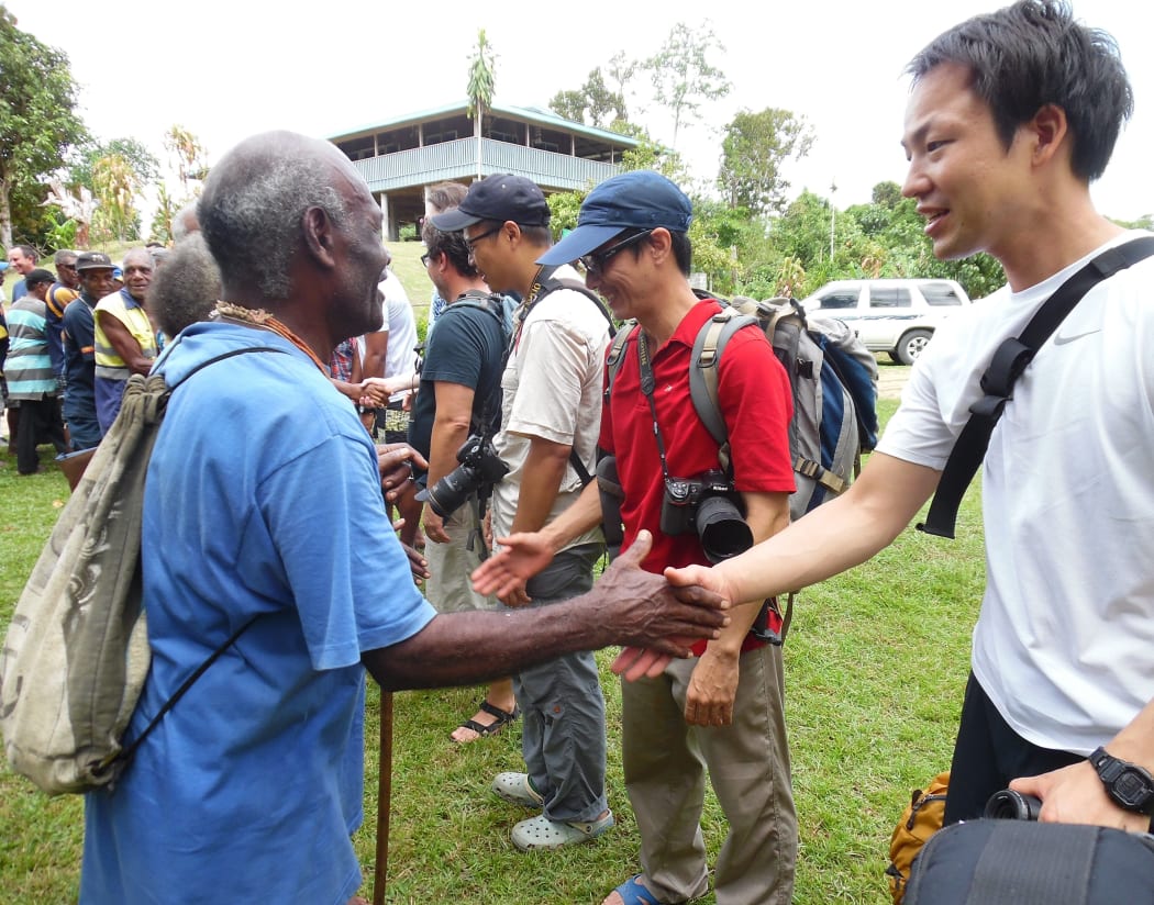 Some members of the team meeting Uluna-Sutahuri Tribe members