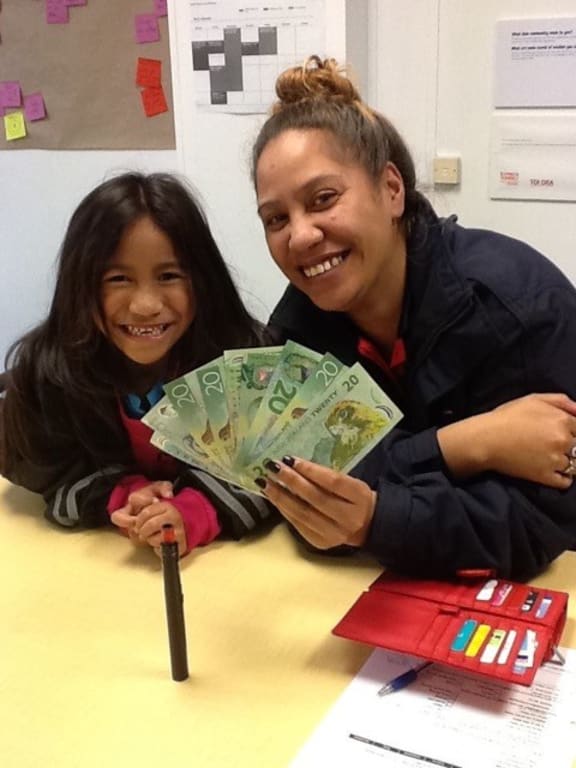 Smoking cessation health worker Rebecca Ruwhiu-Collins helped this mum give up smoking through vaping. The mum's daughter came along to all the Vape2Save meetings as her support person.