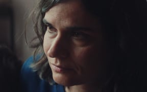 Carolina Sanin in the 2019 film Litigante