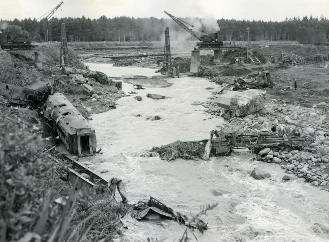 Archives Reference: AAVK W3493 D-1957, dated 27 December 1953. View of wreckage.