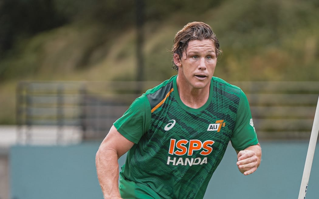 Michael Hooper trains with the Australian men's sevens team in Hong Kong. He will make his debut for Australia 7s in Hong Kong.