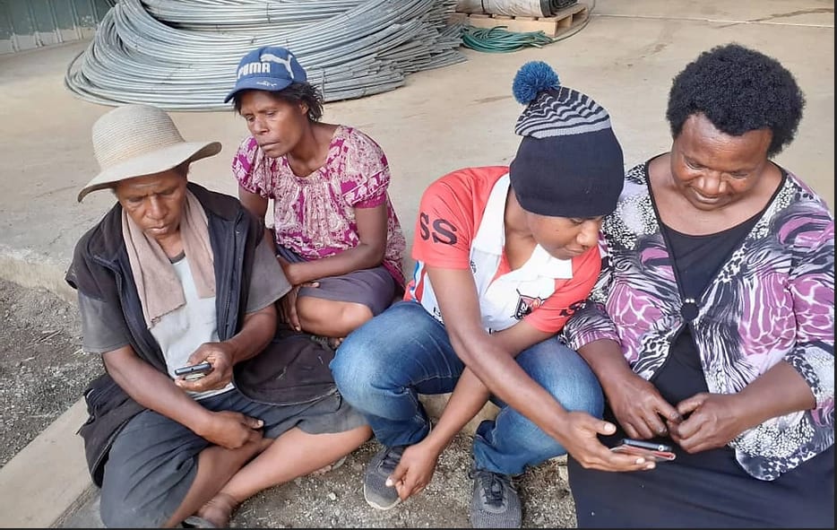 Kukpa village women training in smartphone use