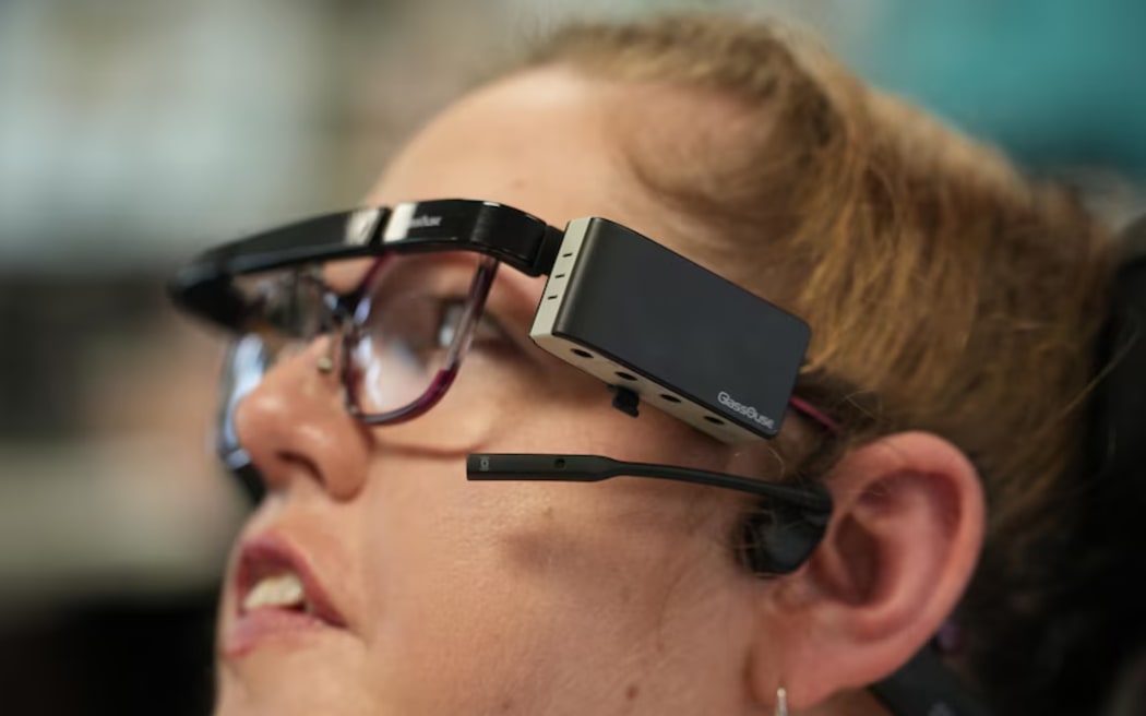 This device helps Eleanor control a mouse by using her head movements.
