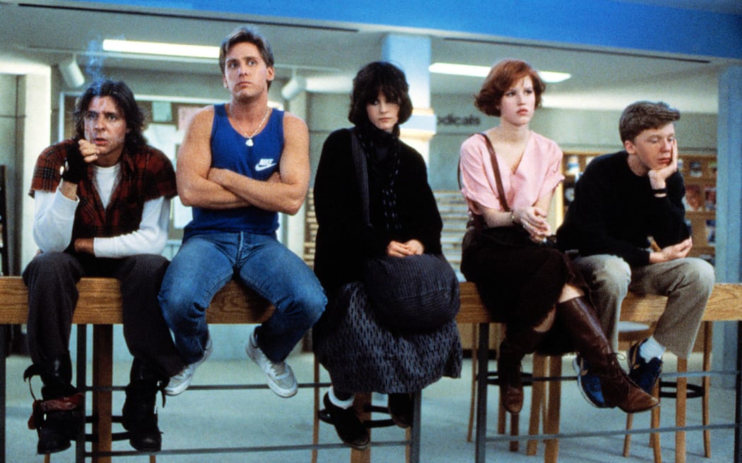THE BREAKFAST CLUB, Judd Nelson, Emilio Estevez, Ally Sheedy, Molly Ringwald, Anthony Michael Hall, 1985. ©Universal Pictures/Courtesy Everett Collection