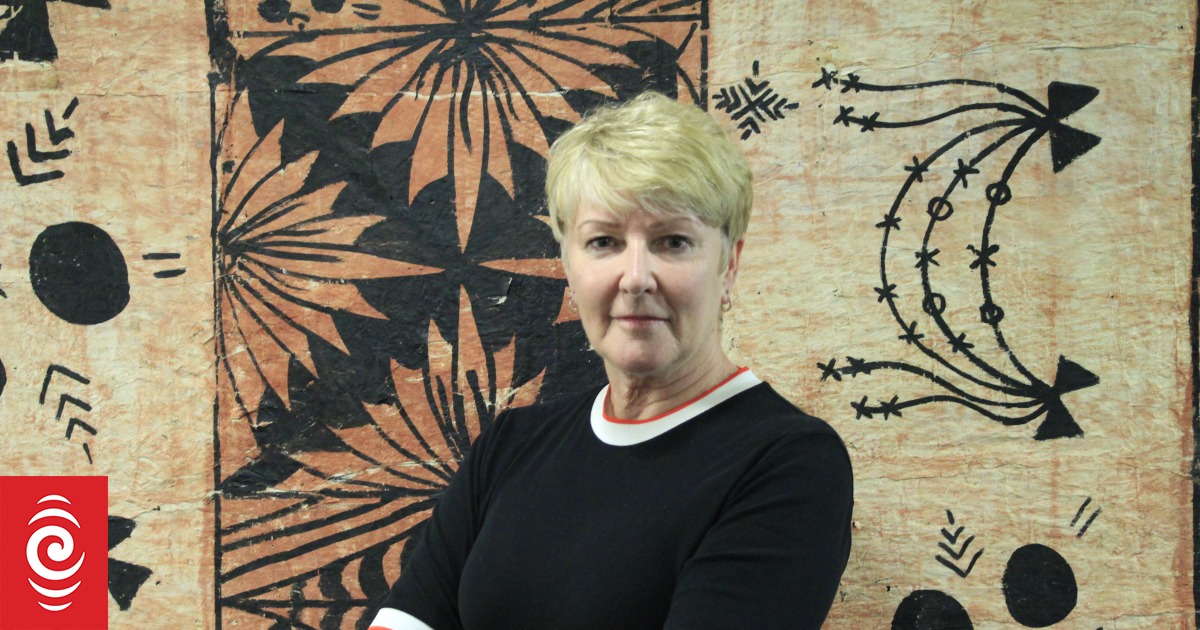 Respected music manager Lorraine Barry dies