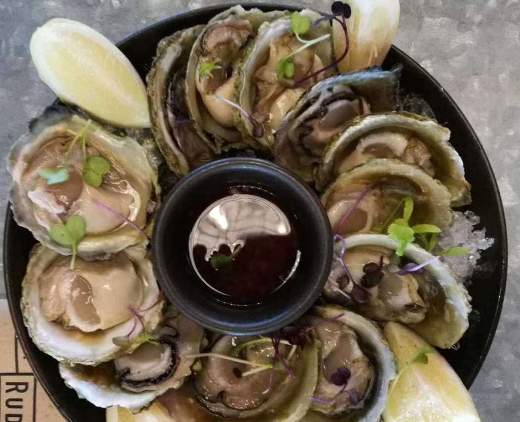 Bluff oyster