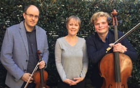 Levansa Trio: Andrew Beer (vln), Lev Sivkov (cello), Sarah Watkins (pno)