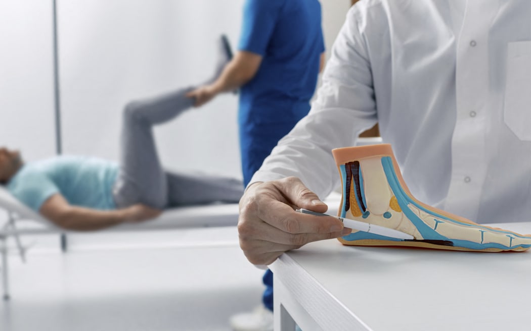 Flatfoot diagnosis. (Photo by PEAKSTOCK / SCIENCE PHOTO LIBRAR / LDA / Science Photo Library via AFP)