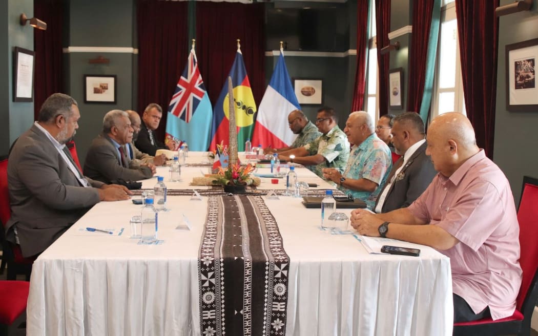 Pro independence government talking to the Fijian one.