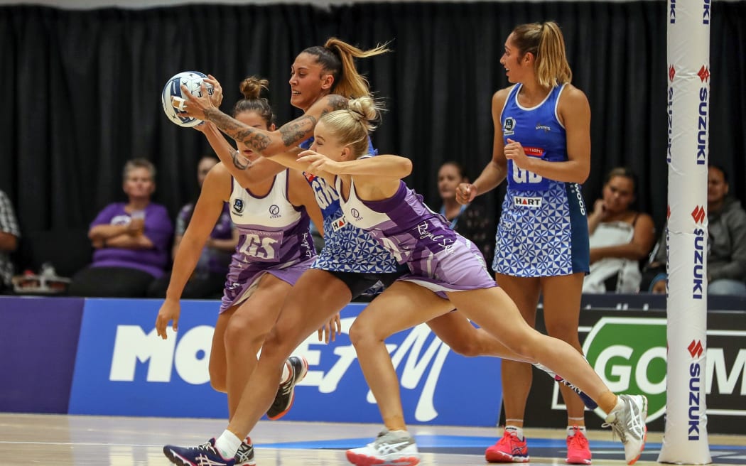 Mystics Phoenix Karaka under all sorts of pressure from Northern Stars.