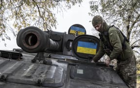 KHERSON OBLAST, UKRAINE - NOVEMBER 05: A view of the artillery batteries of the Ukrainian army deployed on the Kherson front to support to the Ukrainian army as Russia-Ukraine war continues in Kherson Oblast, Ukraine on November 05, 2022. Metin Aktas / Anadolu Agency (Photo by Metin Aktas / ANADOLU AGENCY / Anadolu Agency via AFP)