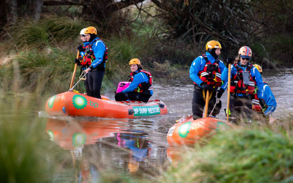 Search for Yanfei Bao's body along Halswell River in the Greenpark area