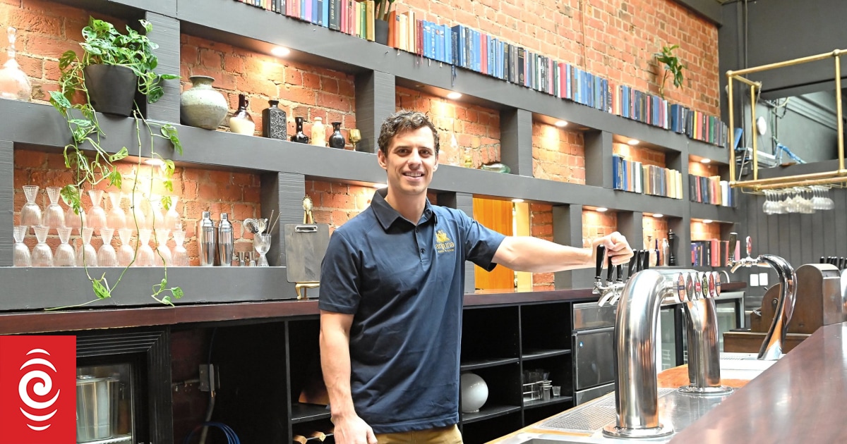 Gisborne bar owner’s frustration over liquor licence RNZ News