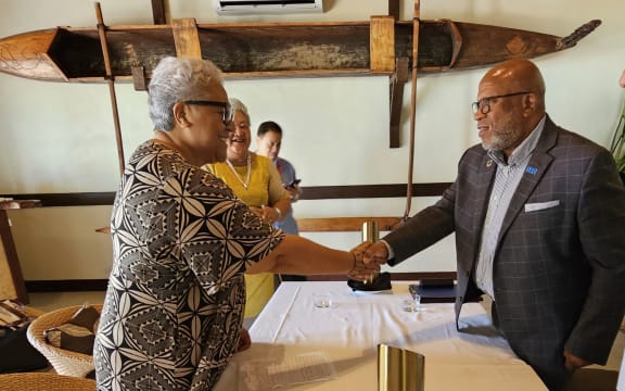 Samoa Prime Minister Fiamè Naomi Mata’afa, left, with UNGA President Dennis Francis in Rarotonga on the sidelines of the 52nd Pacific Islands Forum Leaders Meeting. 7 November 2023.