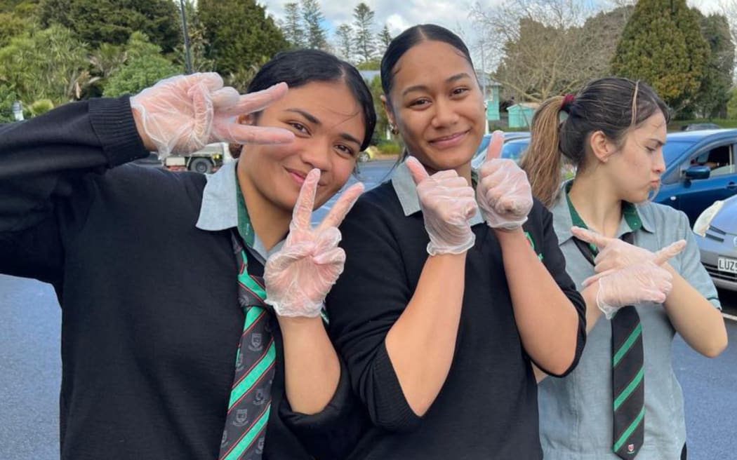 Year 12 students from Aorere College helping to distribute the donated fish frames.