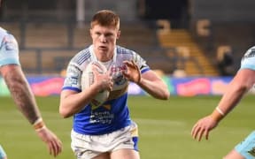 Leeds Rhinos back rower Morgan Gannon has agreed to a three-year deal with the  Warriors to the end of the 2028 season.