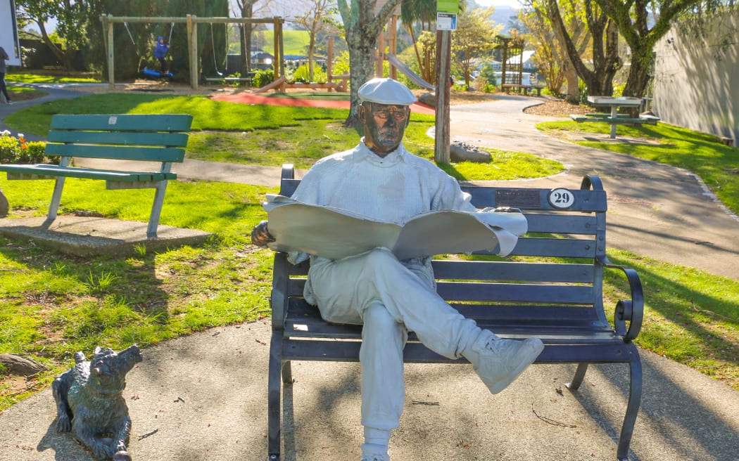 Barry - Katikati Sculpture