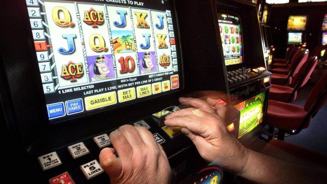 Pokie machines continue to blight South Auckland RNZ News