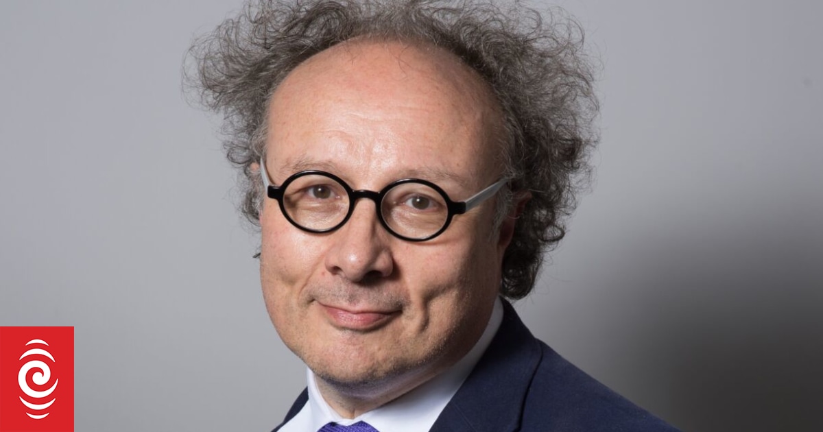 Prof Danny Altmann: the burden of long COVID | RNZ
