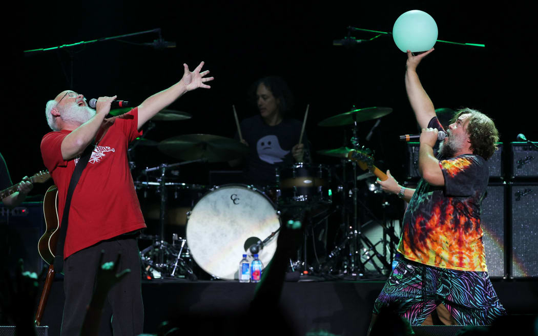 LAS VEGAS, NEVADA - DECEMBER 30: Actors/recording artists Kyle Gass (L) and Jack Black of Tenacious D perform at The Theater at Virgin Hotels Las Vegas on December 30, 2022 in Las Vegas, Nevada.   Ethan Miller/Getty Images/AFP (Photo by Ethan Miller / GETTY IMAGES NORTH AMERICA / Getty Images via AFP)