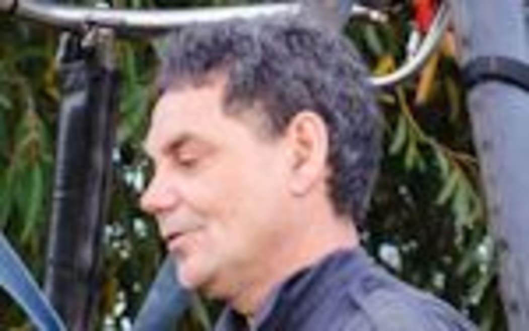 Pilot Lance Hopping.