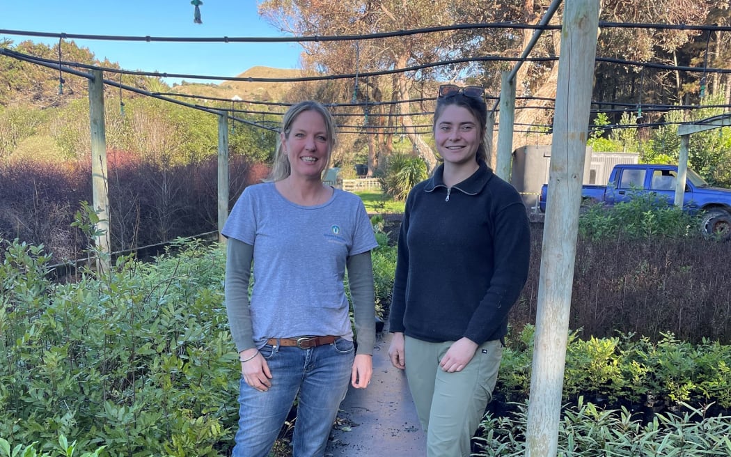 Gannet Safaris Overland general manager Sophie Phillips (left) and Cape Sanctuary's Aimee Pitcher (right).