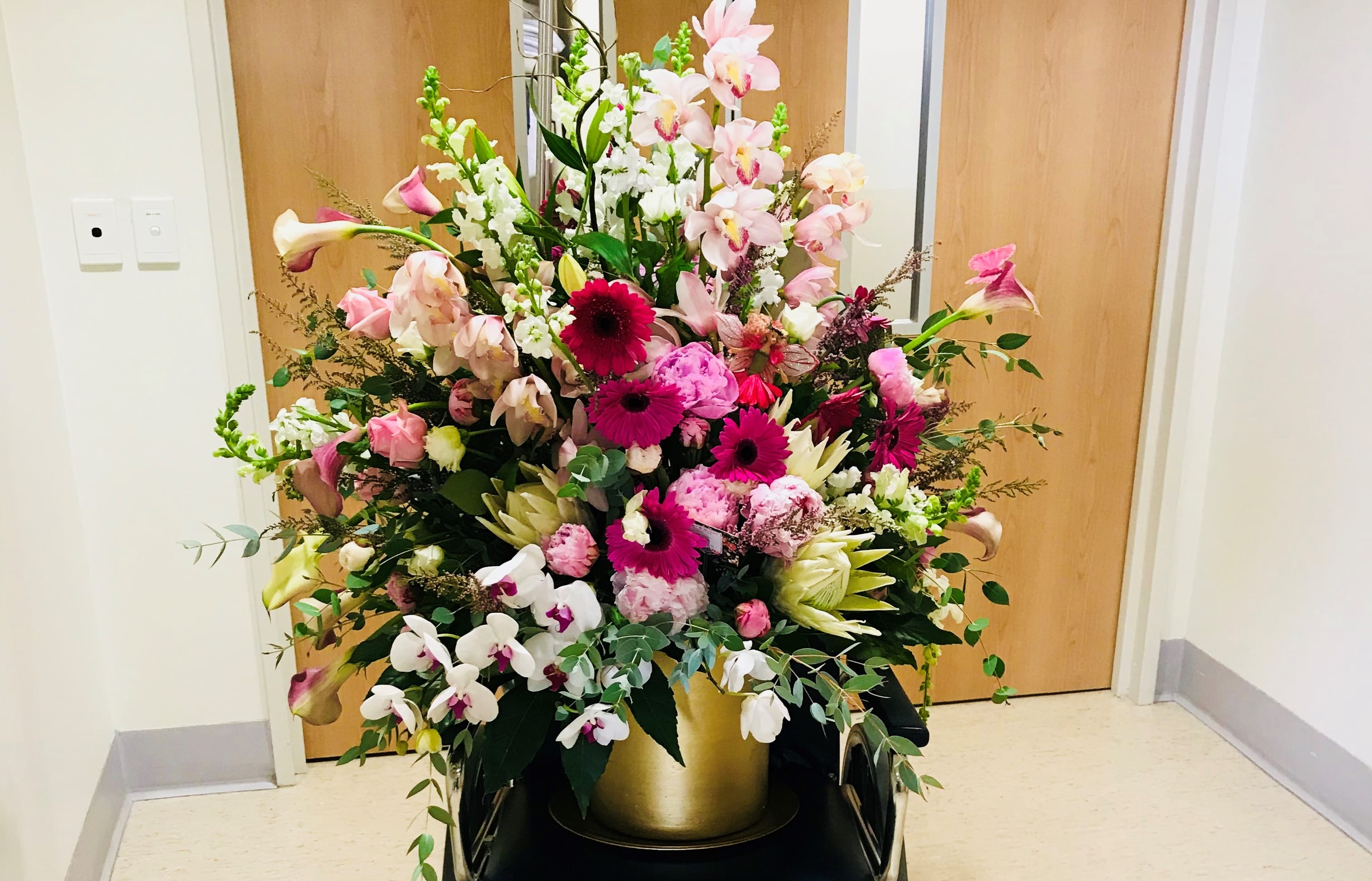 The flowers Prime Minister Jacinda Ardern received from the Embassy of the Kingdom of Saudi Arabia.
