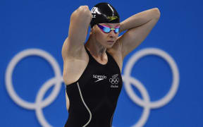 Lauren Boyle warms up before the women's 800m freestyle heat.