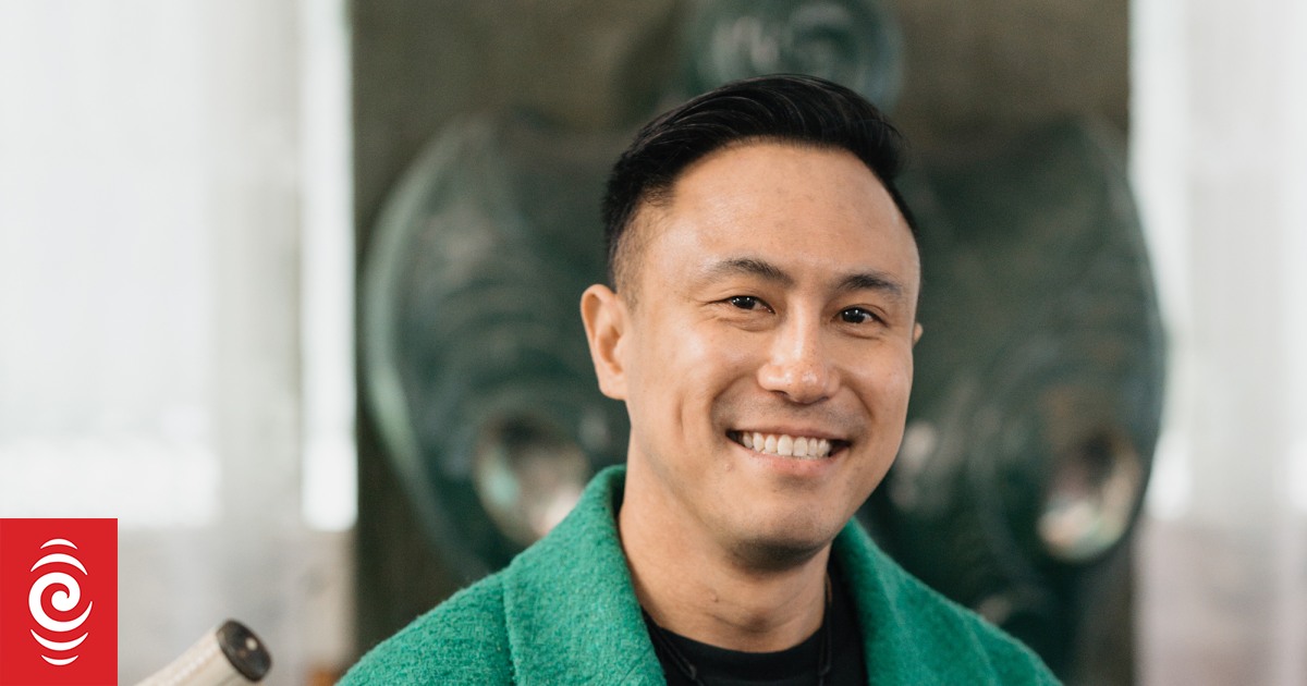 Bookmarks with Chris Tse | RNZ