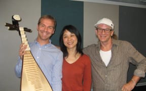 Jeremy Ansell(RNZ) Wu Man, Trevor Reekie(RNZ)