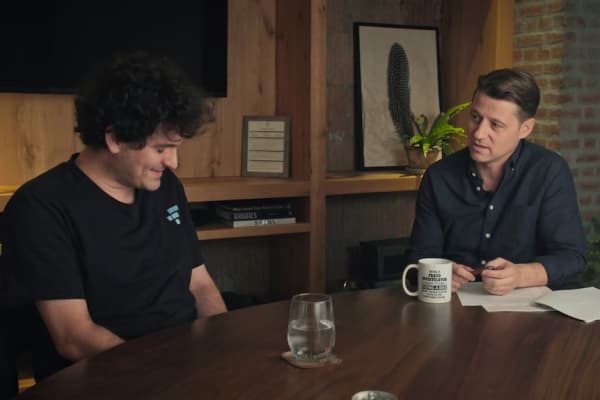 Ben McKenzie interviews disgraced FTX founder Sam Bankman-Fried.