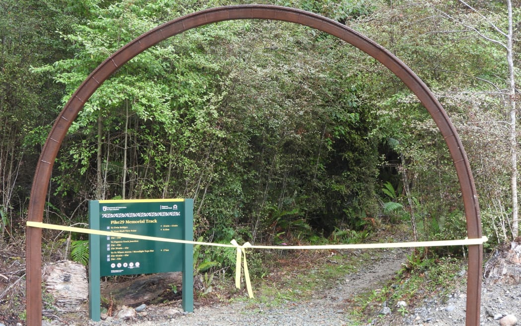 The entrance to the new track with its iron hoop portal mirrors the shape of a traditional mine tunnel.