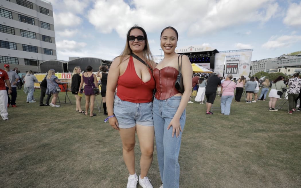 Paranihia and Anahera at the Homegrown music festival.