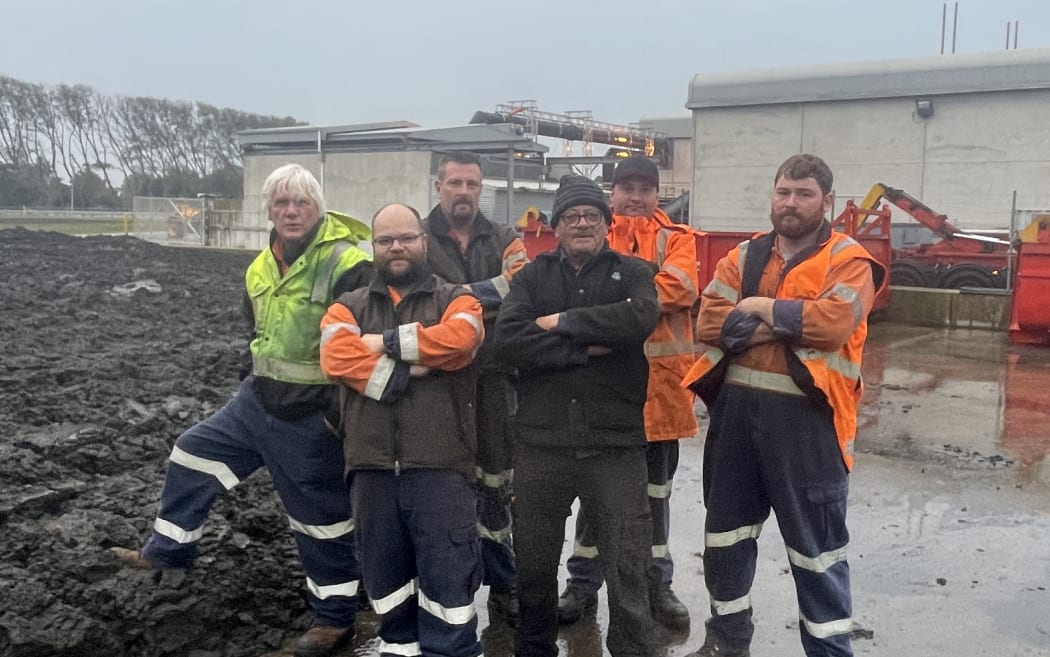 Workers picket Christchurch wastewater plant