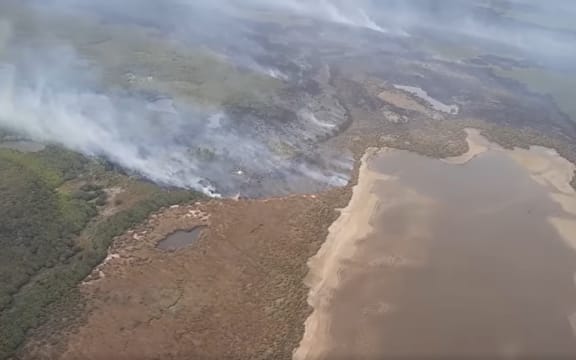 A fire which started on 2 April has burnt through 1000 hectares of land at Awarua, south of Invercargill.
