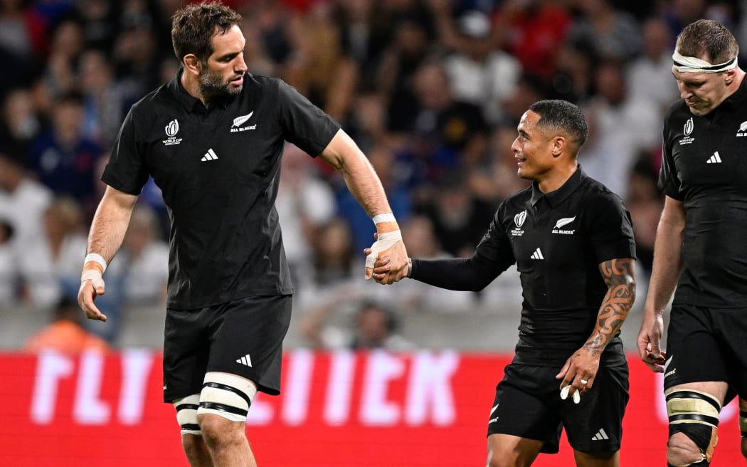 Sam Whitelock with Aaron Smith and Brodie Retallick