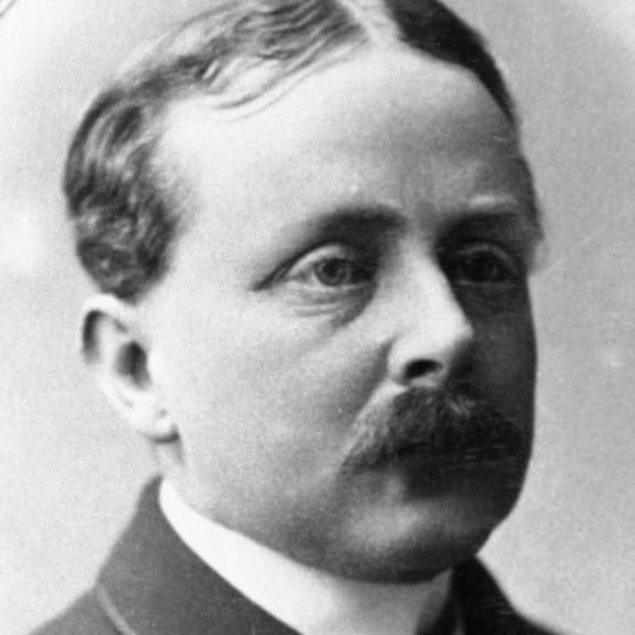 Portrait photograph of Alfred Kingcome Newman, circa 1904