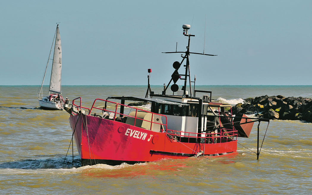 Starting yesterday, Whakatāne District Council’s dredge boat the Evelyn J is working in the narrows over coming weeks to help keep the bar workable.