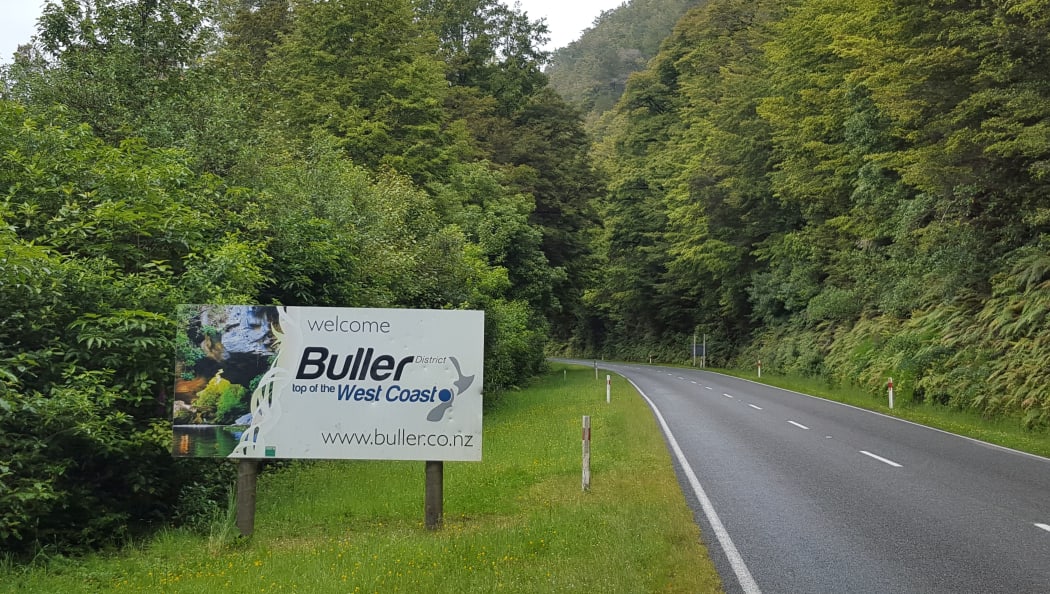 The council is keen on a road from the coast to the Nelson-Tasman region.