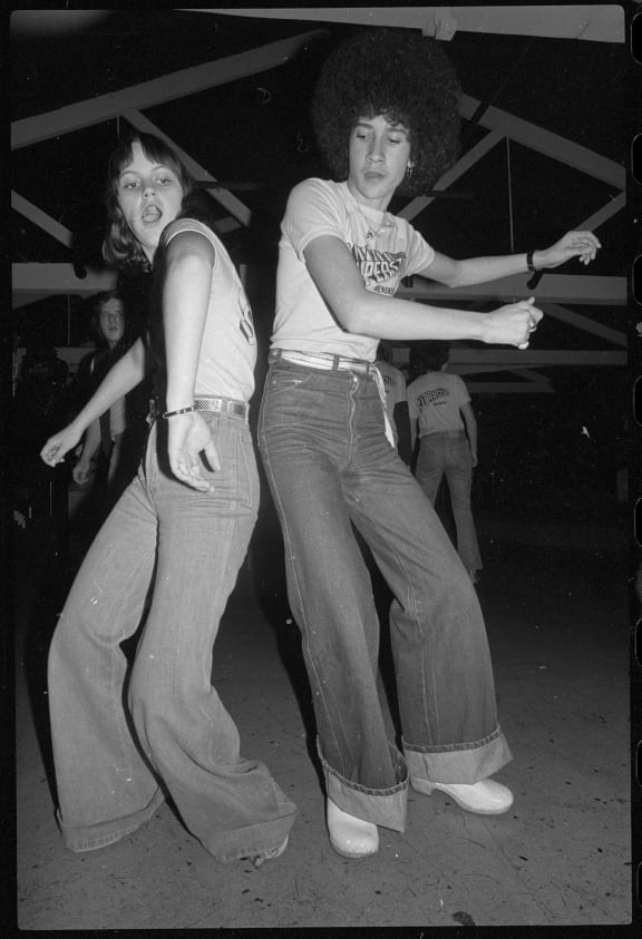 1970s punters doing 'The Bump'