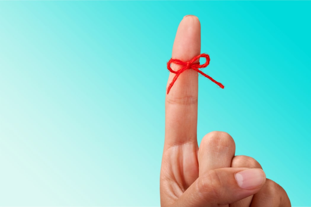 Rope bow on finger pointing