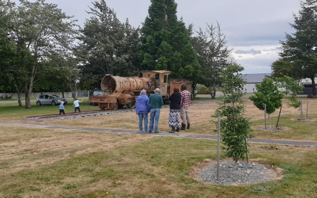 One of the 1885 V class locomotives has been set up in front of the Lumsden Railway Precinct.