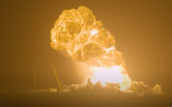 Another SpaceX Starship goes up in flames.