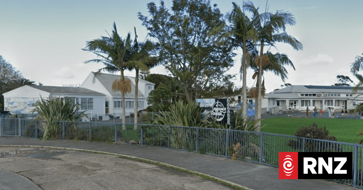 Awanui schools locked down after armed police called to Northland town