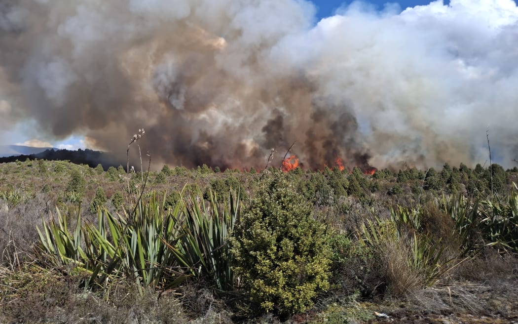 Fire at Tongariro crossing