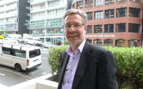Dr Arthur Grimes
