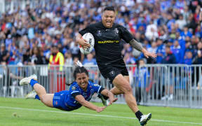 Kiwi Ferns Mele Hufuga on her way to score a try during the Paciﬁc Championships rugby league test between New Zealand Kiwis v Toa Samoa at Go Media Stadium, Auckland, New Zealand.  Saturday    19  October  2025       Photo: Brett Phibbs / www.photosport.nz