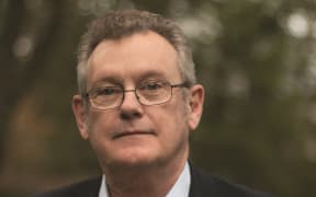 Richard F Thomas