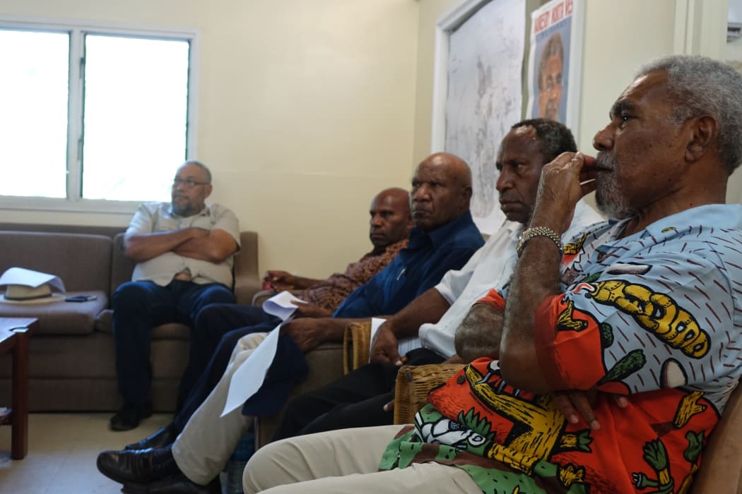 Sir Mekere Morauta (far right) and other National Capital District election candidates meet to organise a petition calling for the Electoral Commissioner's resignation, 27 June, 2017